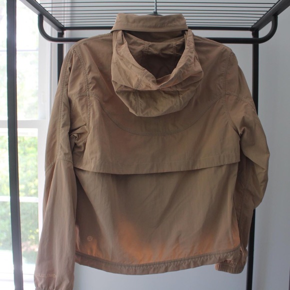 Lululemon Lightweight Jacket Women’s Size 8 - Picture 7 of 7
